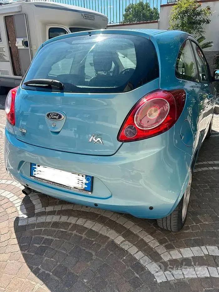 Usata Ford Ka 75 CV (55 kW) 2010 Blu Utilitaria