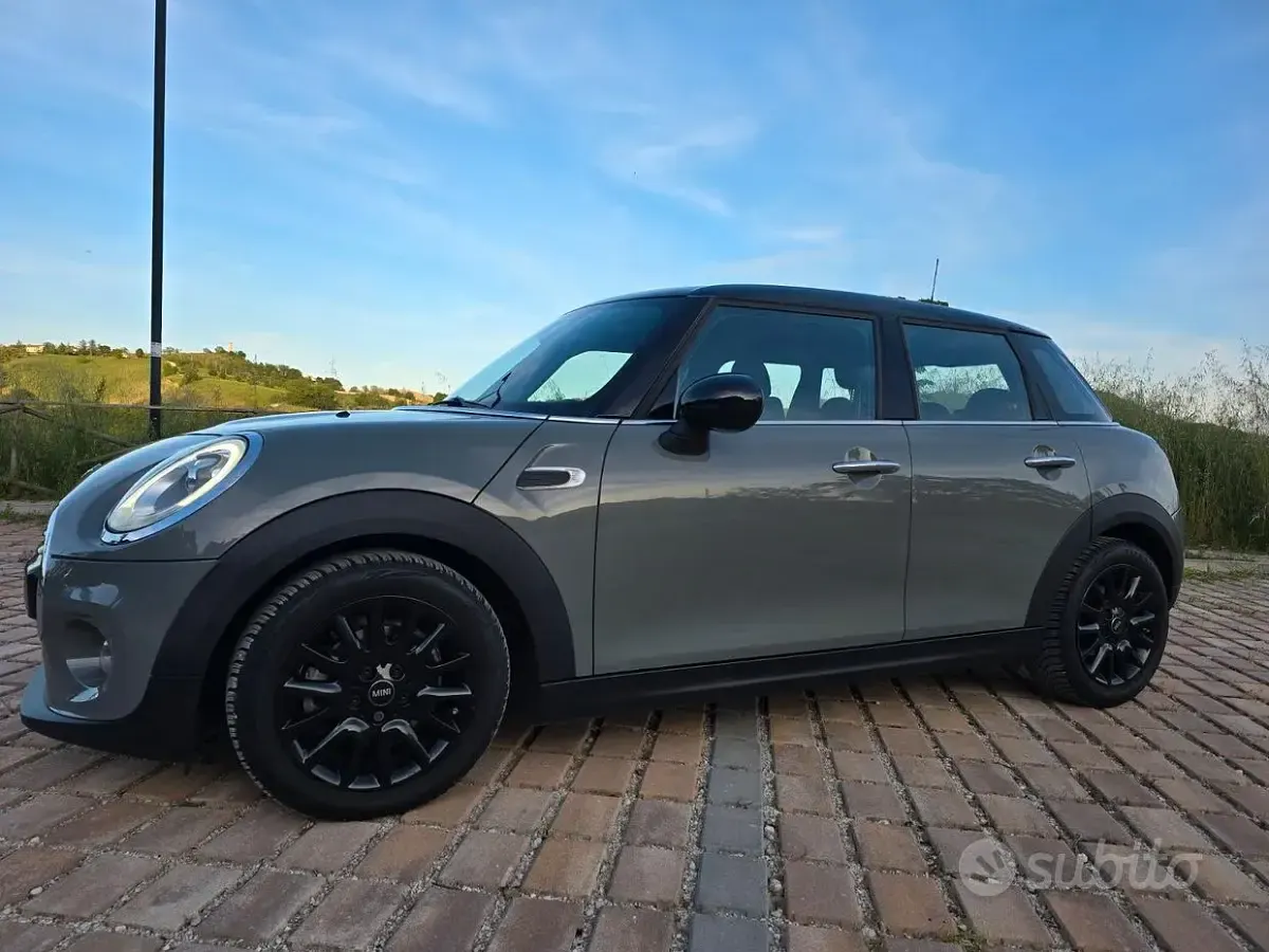 Usata Mini Cooper 116 CV (85 kW) 2017 Utilitaria