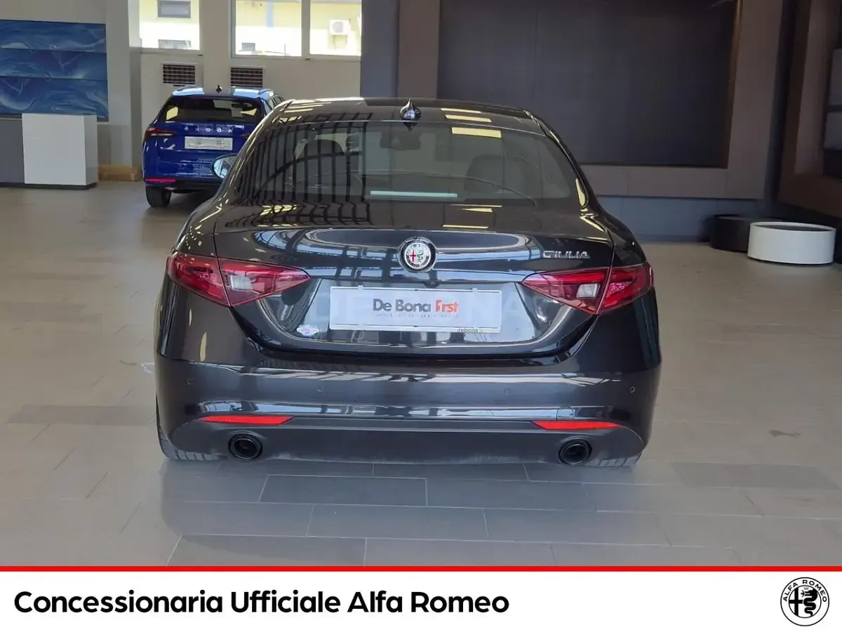 Usata Alfa Romeo Giulia Sprint 190 CV (139 kW) 2022 Nero Berlina