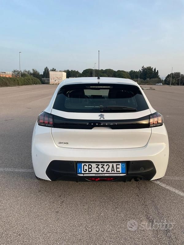 Usata Peugeot 208 Active 75 CV (55 kW) 2020 Utilitaria