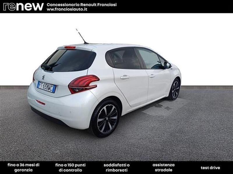 Usata Peugeot 208 Signature Sky 83 CV (61 kW) 2019 Bianco Utilitaria