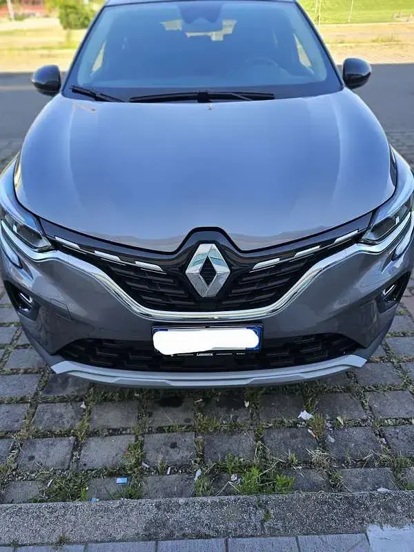 Usata Renault Captur Equilibre 101 CV (74 kW) 2023 Grigio SUV