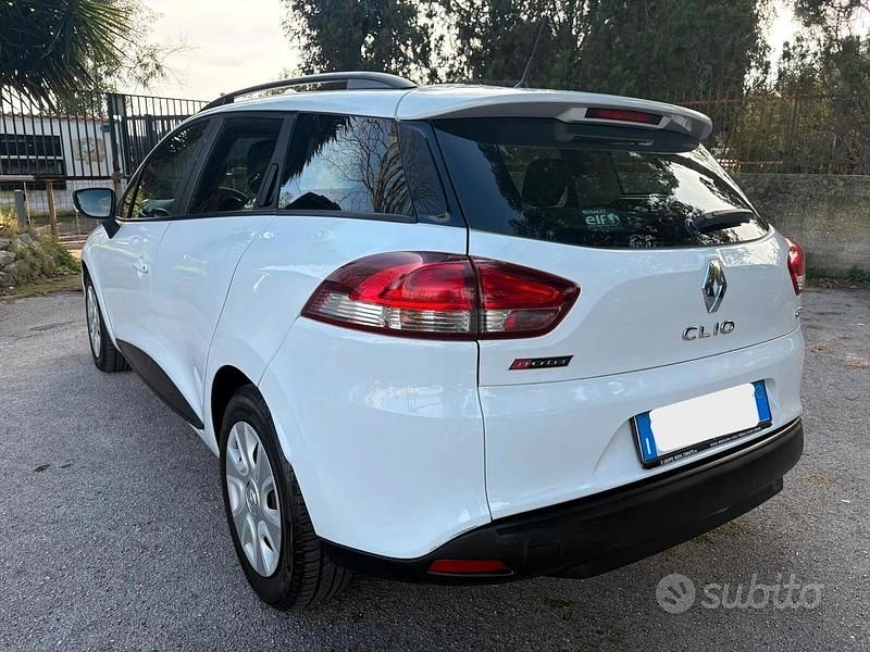 Usata Renault Clio GrandTour 75 CV (55 kW) 2013 Bianco Station wagon