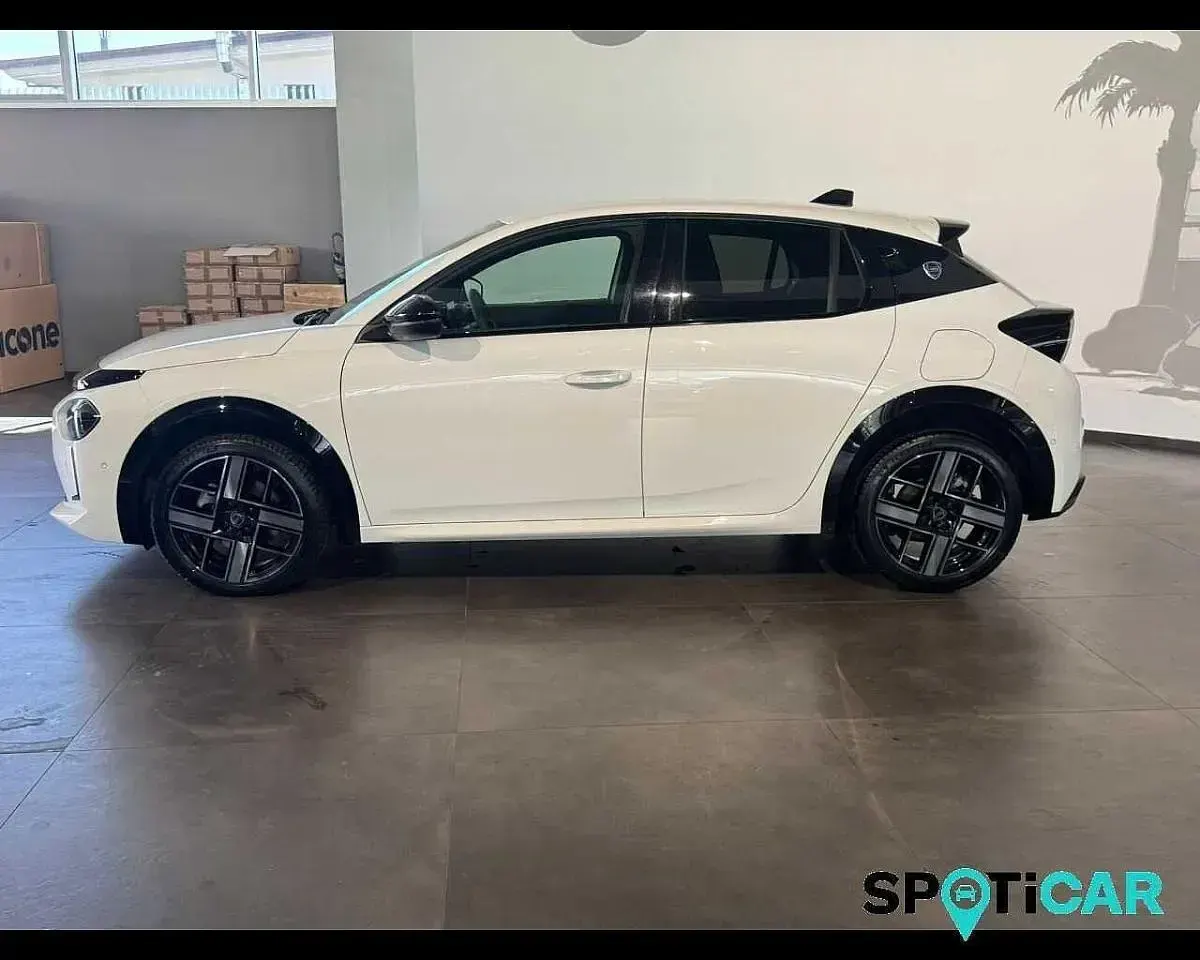 Usata Lancia Ypsilon 110 CV (80 kW) 2024 Bianco Utilitaria