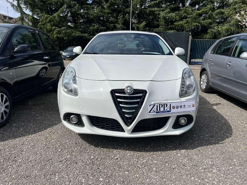 Usata Alfa Romeo Giulietta Progression 105 CV (77 kW) 2015 Bianco Utilitaria