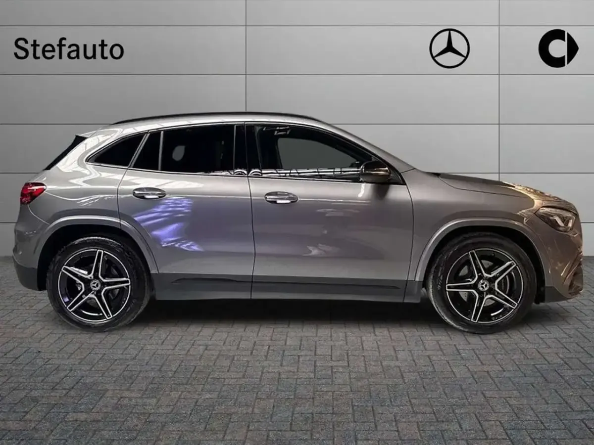 Nuova Mercedes GLA200 Advanced Plus 150 CV (110 kW) 2026 Grigio montagna SUV