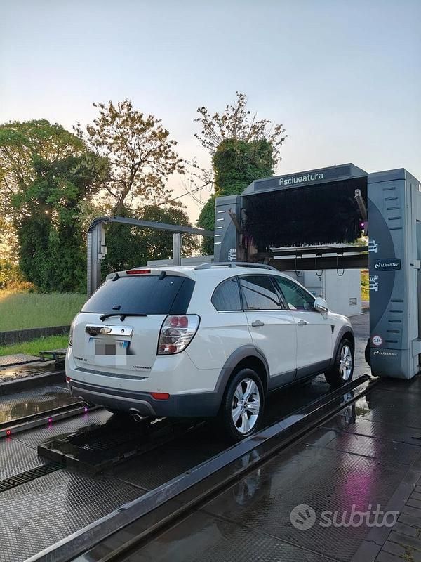 Usata Chevrolet Captiva 150 CV (110 kW) 2010 Bianco SUV