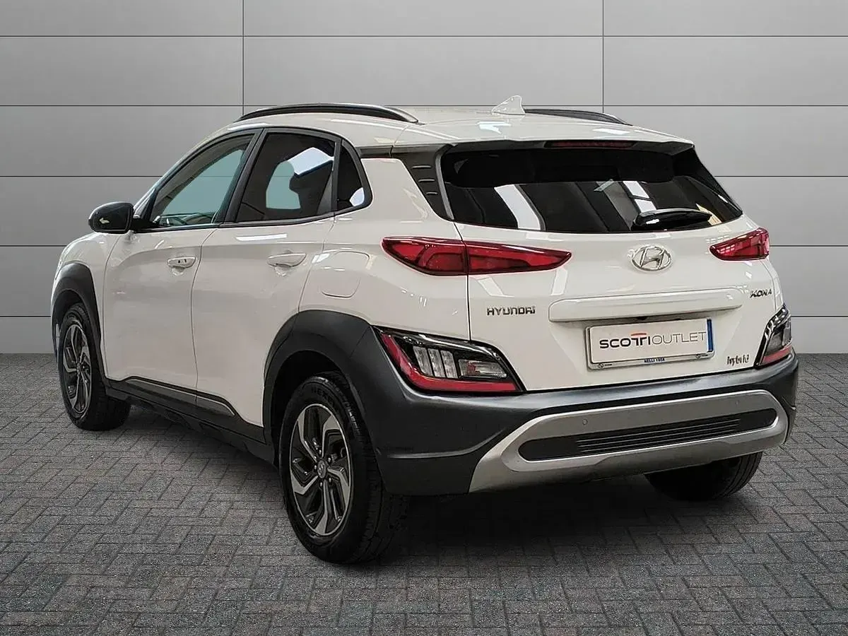 Usata Hyundai Kona 105 CV (77 kW) 2022 Bianco SUV