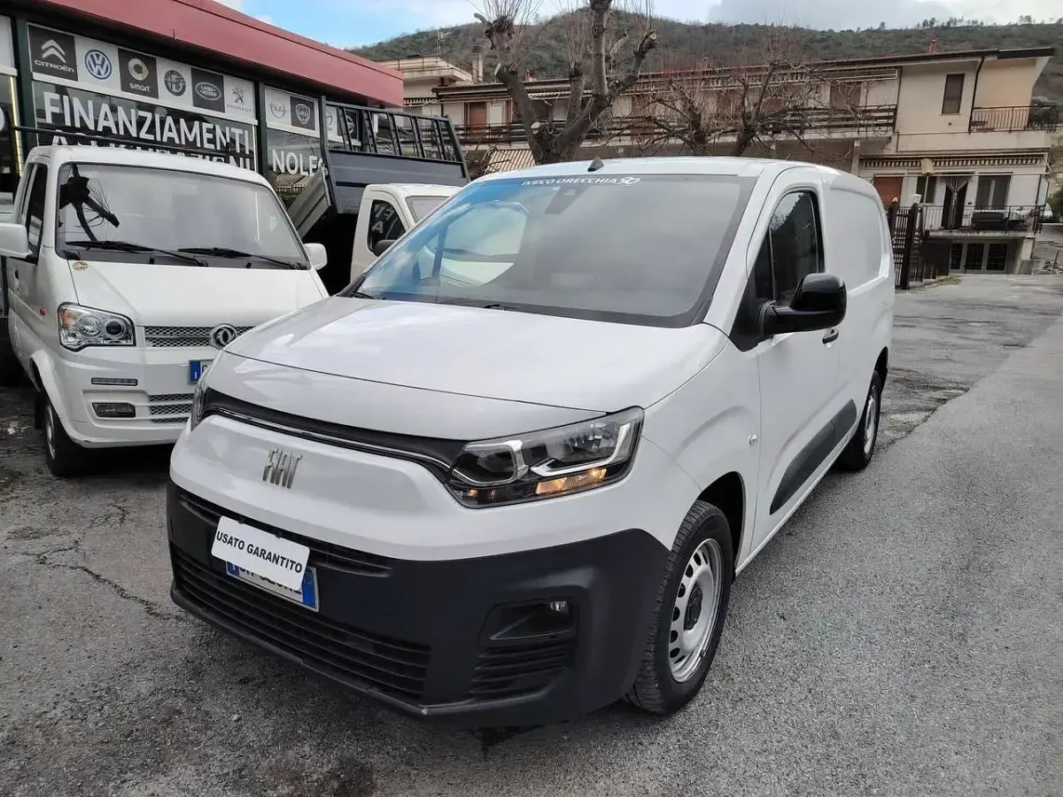 Usata Fiat Doblò 131 CV (96 kW) 2025 Other Monovolume