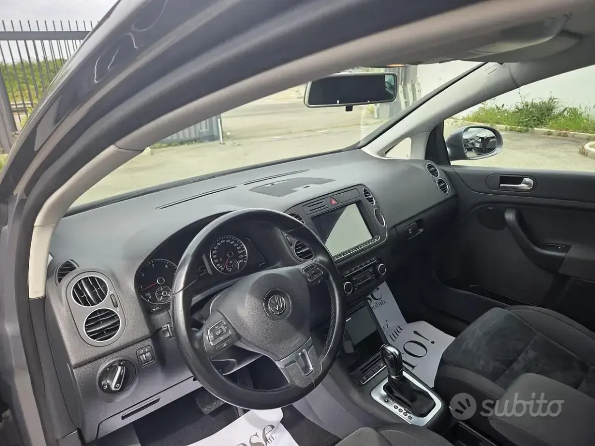 Usata VW Golf Plus Cross Highline 105 CV (77 kW) 2013 Grigio scuro metallizzato Monovolume