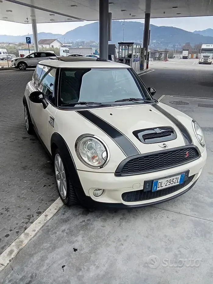 Usata Mini Cooper S 175 CV (128 kW) 2007 Bianco Utilitaria