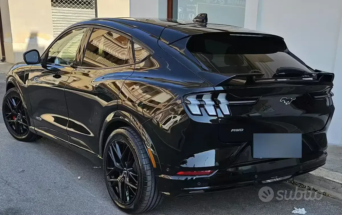 Usata Ford Mustang 169 CV (124 kW) 2021 Nero Station wagon