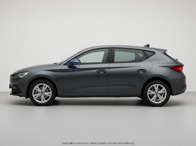 Usata Seat Leon Style 131 CV (96 kW) 2022 Grigio Utilitaria