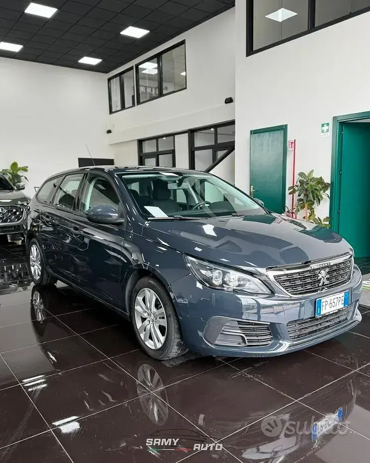 Usata Peugeot 308 Business-Line 99 CV (72 kW) 2018 Blu Berlina