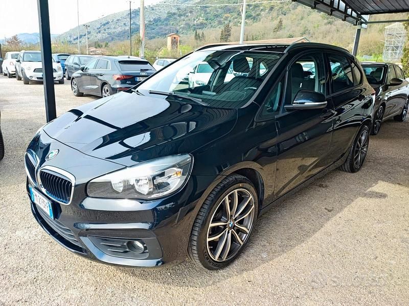 Usata BMW 218 Luxury Line 149 CV (109 kW) 2017 Nero Station wagon