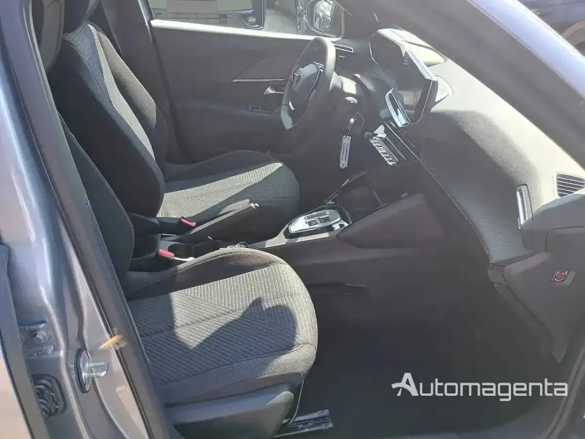 Nuova Peugeot 2008 Style 145 CV (106 kW) 2026 Grigio SUV