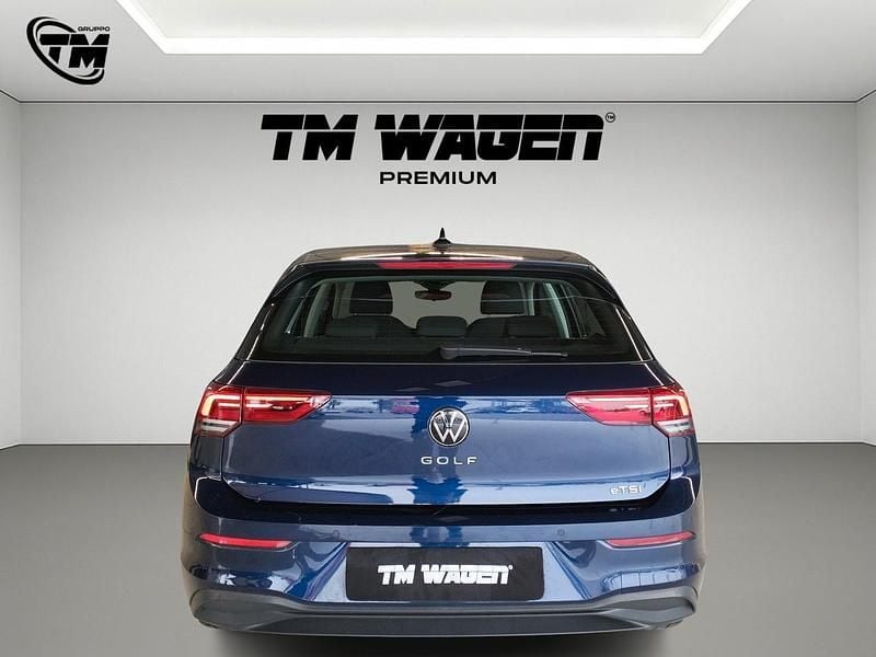 Usata VW Golf VIII Life 110 CV (80 kW) 2021 Blu Berlina