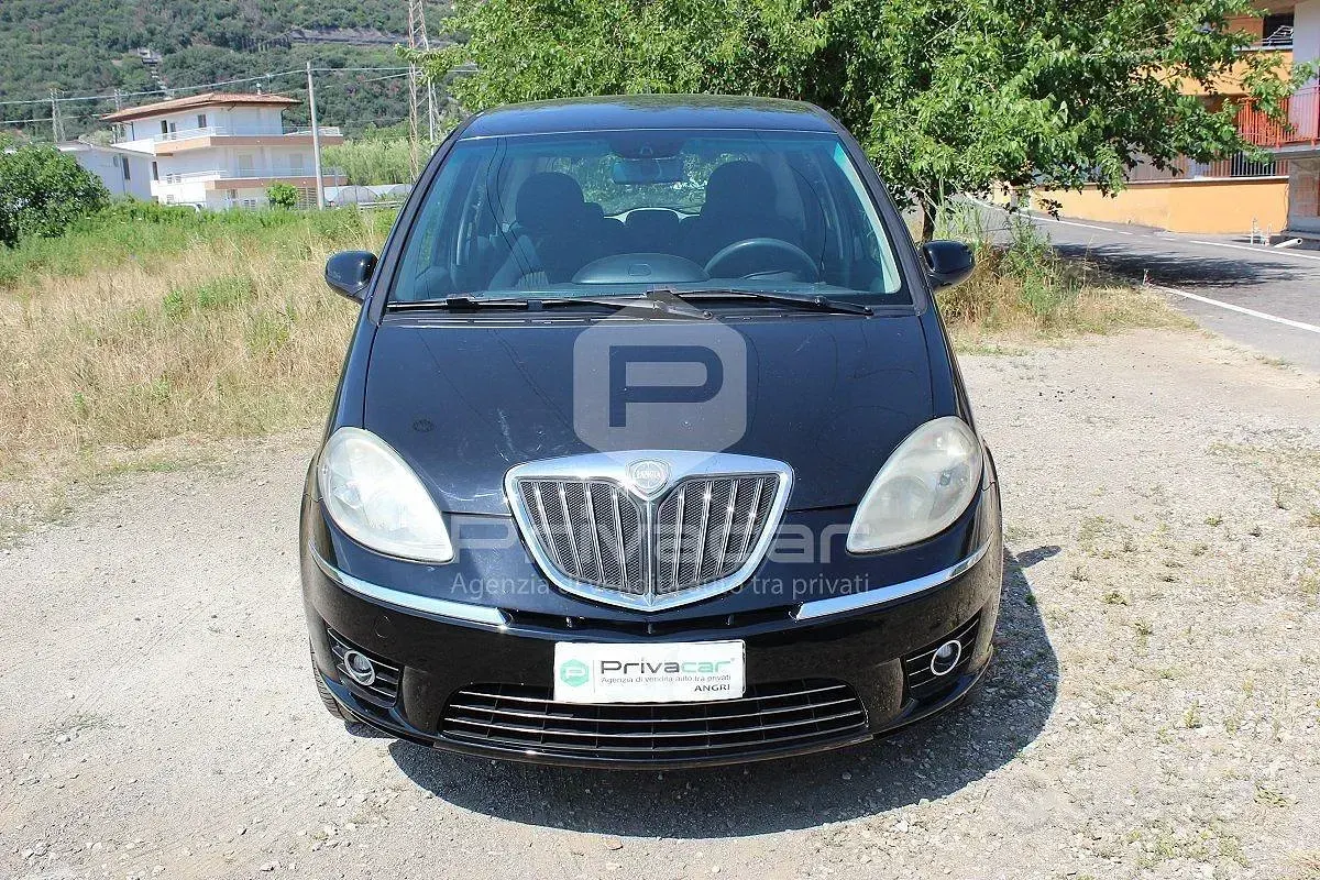 Usata Lancia Musa 90 CV (66 kW) 2009 Nero Monovolume