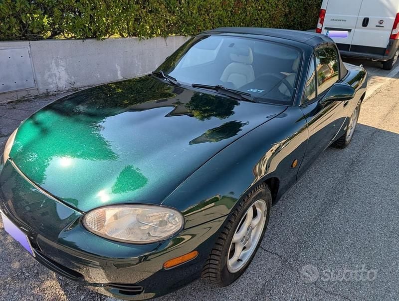 Usata Mazda MX5 110 CV (80 kW) 1998 Verde(met.) Cabrio