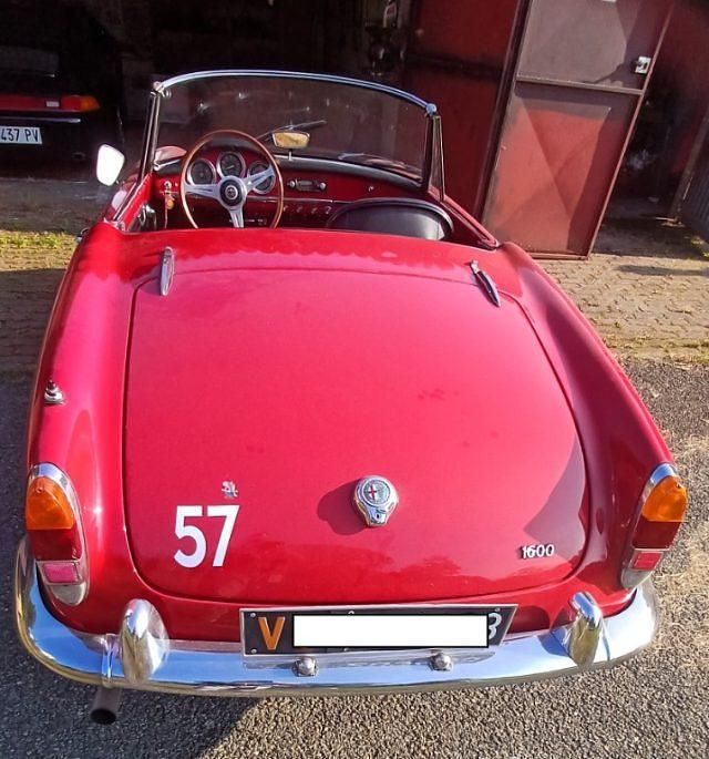 Usado Alfa Romeo Giulia Spider 90 CV (66 kW) 1964 Rojo Descapotable