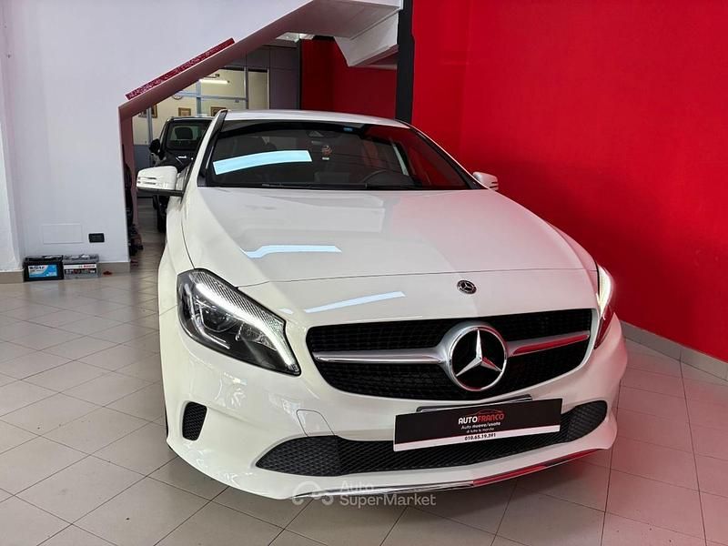 Usata Mercedes A180 109 CV (80 kW) 2017 Bianco Berlina