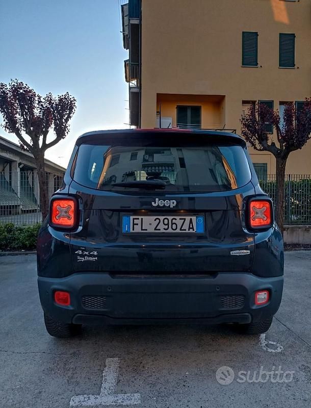 Usata Jeep Renegade Longitude 140 CV (102 kW) 2017 Nero SUV