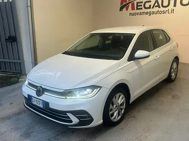 Usata VW Polo 110 CV (80 kW) 2022 Bianco Utilitaria