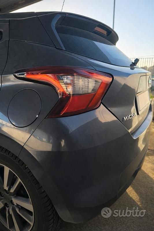 Usata Nissan Micra N-Connecta 90 CV (66 kW) 2017 Grigio Utilitaria