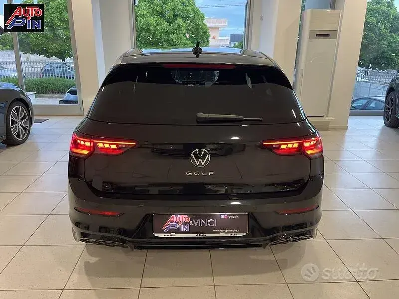 Usata VW Golf VIII R-line Plus 150 CV (110 kW) 2025 Nero Berlina