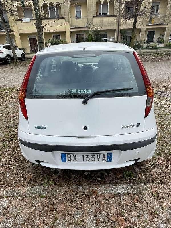 Usata Fiat Punto 60 CV (44 kW) 2002 Berlina