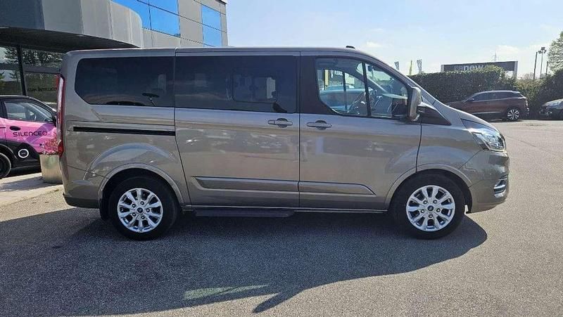 Usata Ford Tourneo Titanium 131 CV (96 kW) 2020 Antracite Monovolume
