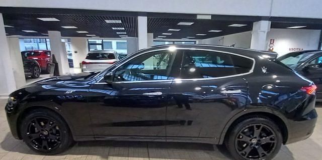 Usata Maserati Levante GT 330 CV (242 kW) 2022 Nero SUV