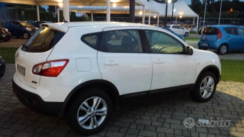 Usata Nissan Qashqai 106 CV (77 kW) 2011 Grigio SUV