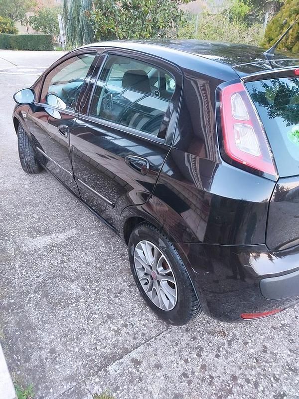 Usata Fiat Punto Evo Dynamic 75 CV (55 kW) 2010 Nero Utilitaria