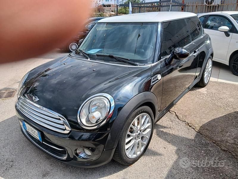 Usata Mini Cooper Coupé 111 CV (81 kW) 2011 Nero Coupé
