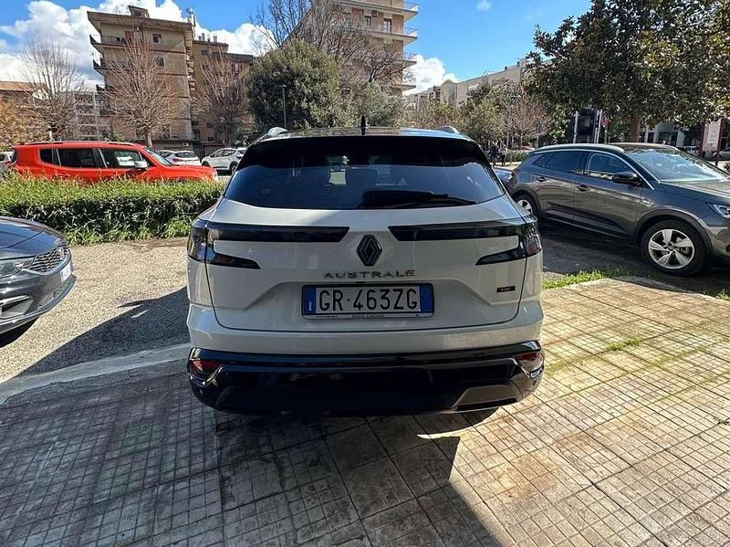 Usata Renault Austral Techno 131 CV (96 kW) 2024 Bianco SUV