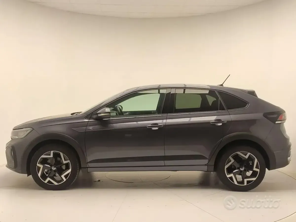 Usata VW Taigo R-line 110 CV (80 kW) 2023 Grigio SUV
