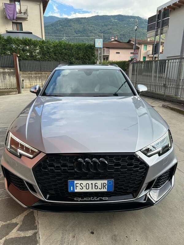 Usata Audi RS4 Ambiente 450 CV (330 kW) 2018 Argento Station wagon