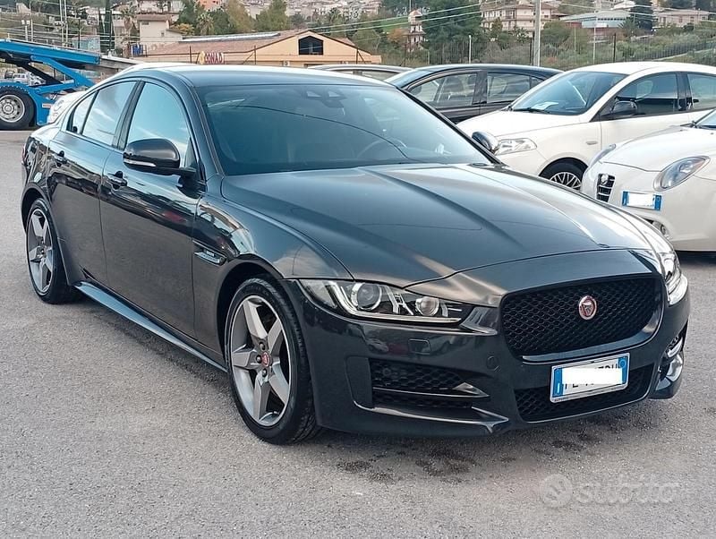 Usata Jaguar XE Portfolio 179 CV (131 kW) 2016 Grigio Berlina