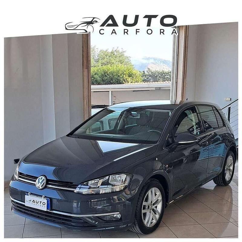 Grigio Usata 2019 VW Golf Business Tre volumi | 16.490 € (Buon prezzo) - Immagine 1/4