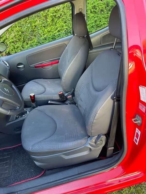 Usata Citroën C2 Exclusive 60 CV (44 kW) 2006 Rosso Utilitaria