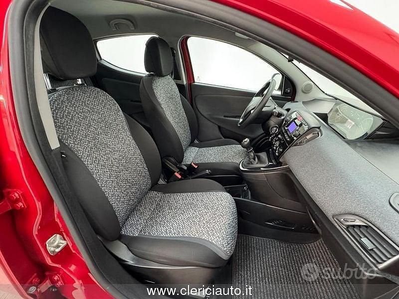 Usata Lancia Ypsilon S 69 CV (50 kW) 2021 Rosso Utilitaria