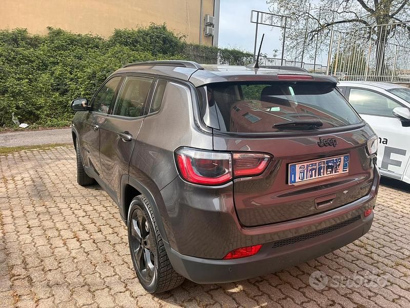 Usata Jeep Compass Night Eagle 140 CV (102 kW) 2019 Grigio SUV