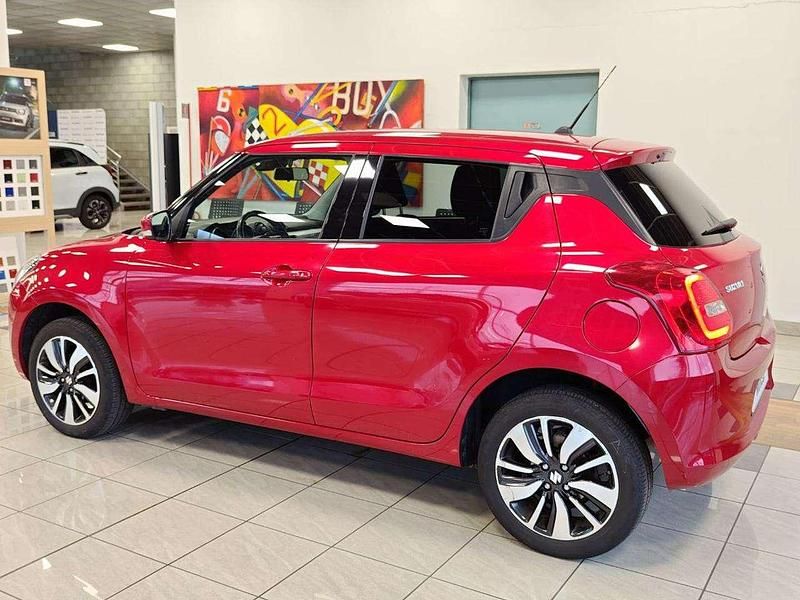 Usata Suzuki Swift 90 CV (66 kW) 2019 Rosso Berlina