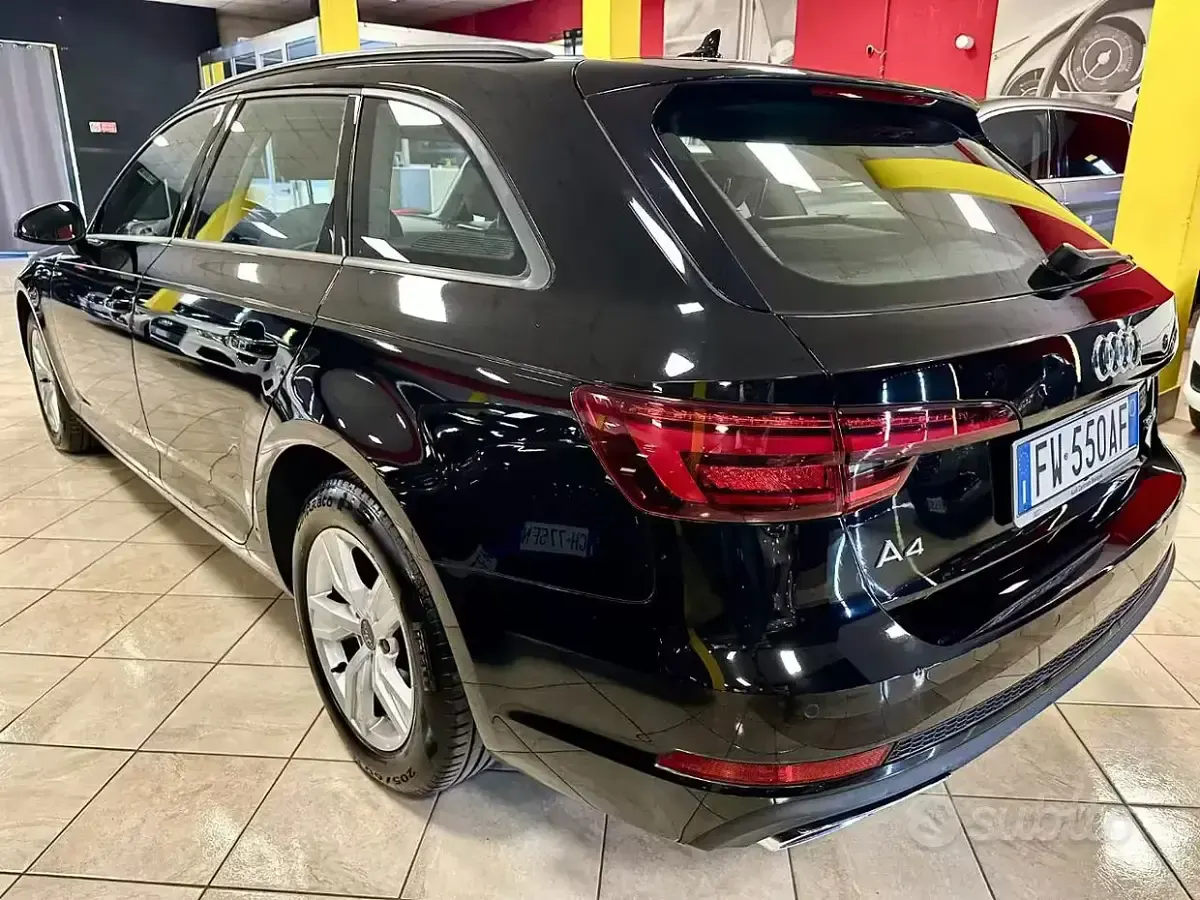 Usata Audi A4 Ambiente 150 CV (110 kW) 2019 Nero Station wagon