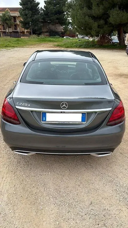 Usata Mercedes C220 170 CV (125 kW) 2019 Grigio Berlina