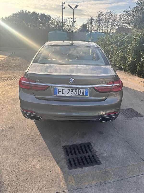 Usata BMW 730 265 CV (194 kW) 2016 Argento Berlina