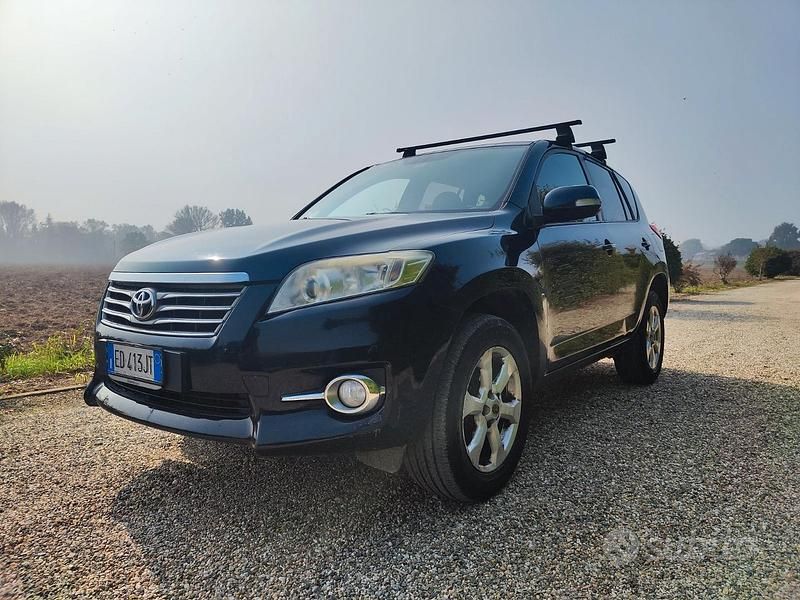 Usata Toyota RAV4 150 CV (110 kW) 2010 Nero SUV