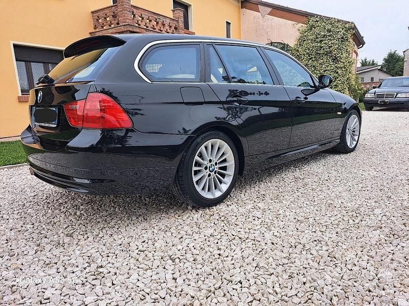 Usata BMW 320 2009 Nero Station wagon