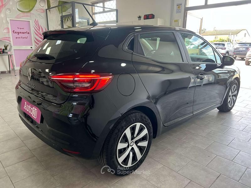 Usata Renault Clio V Equilibre 101 CV (74 kW) 2023 Nero Berlina